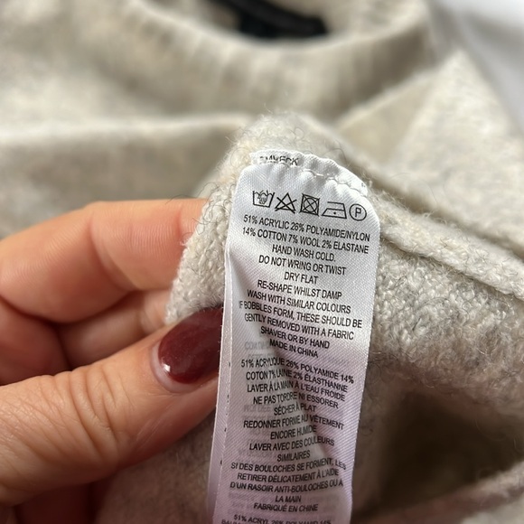 French connection turtleneck sweater - Picture 7 of 7